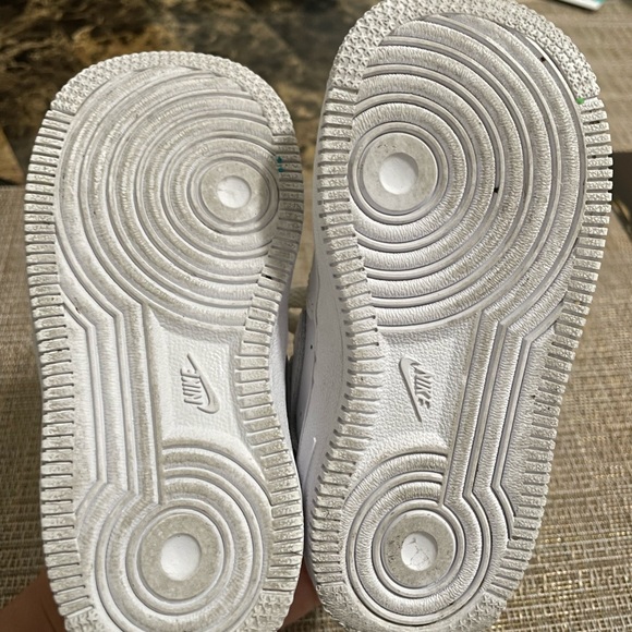 Kids Size Nike - Picture 7 of 8